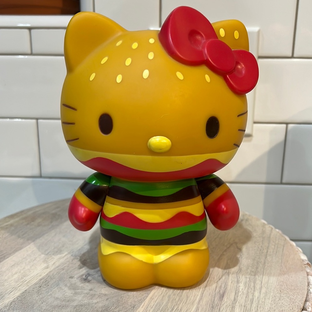 Hello kitty piggy bank